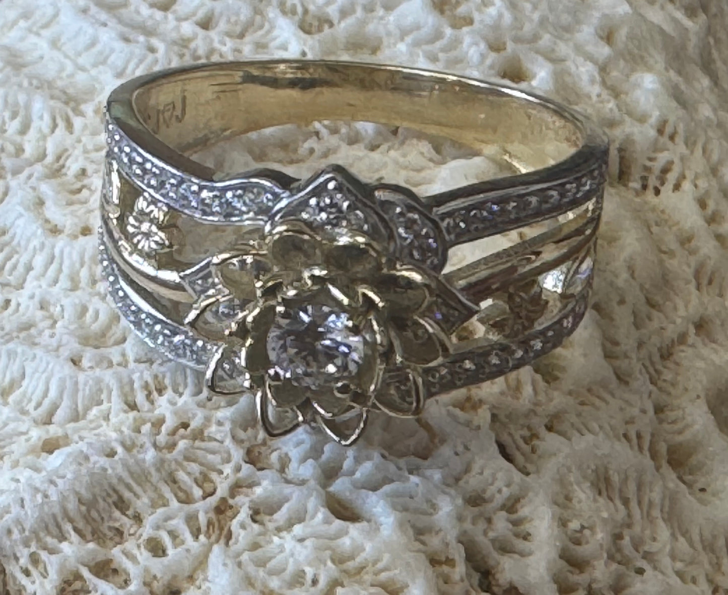 Solid 10 k gold Lotus flower ring