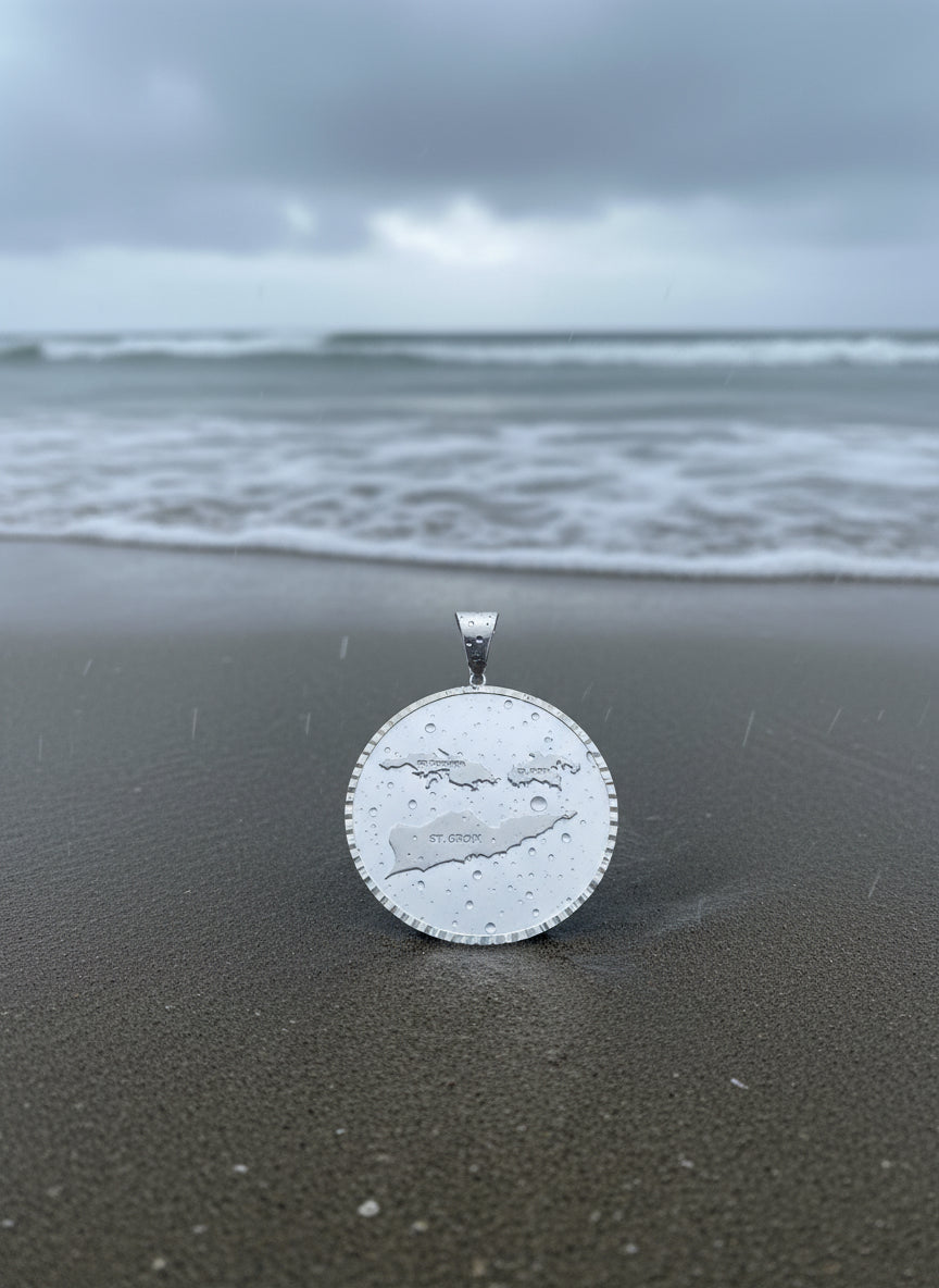 Sterling silver Three Islands pendant.