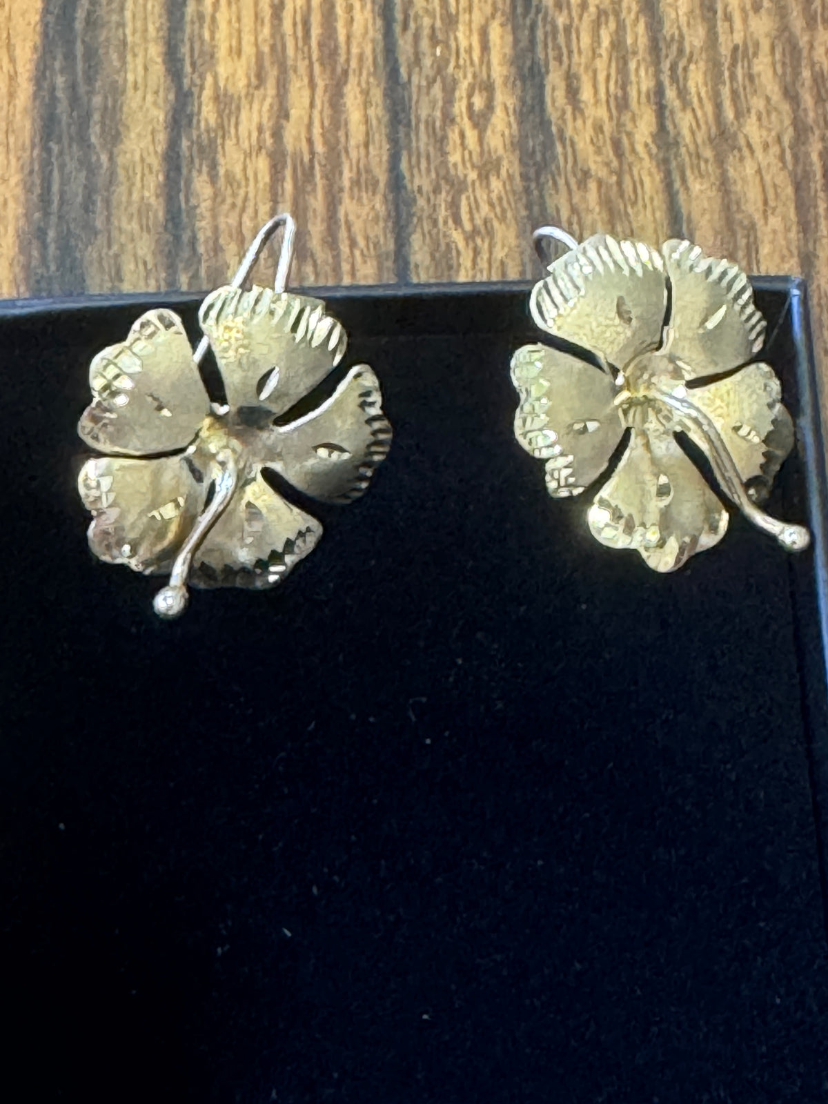 14 k gold quarter size hibiscus hanging earrings