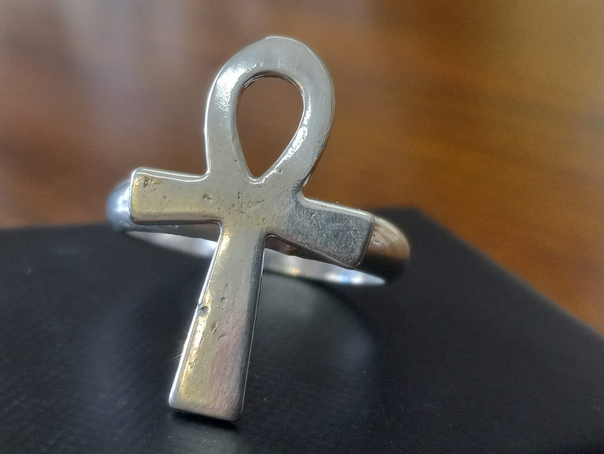 Silver on sale ankh ring