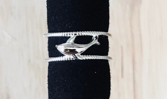 Sterling silver toe ring.