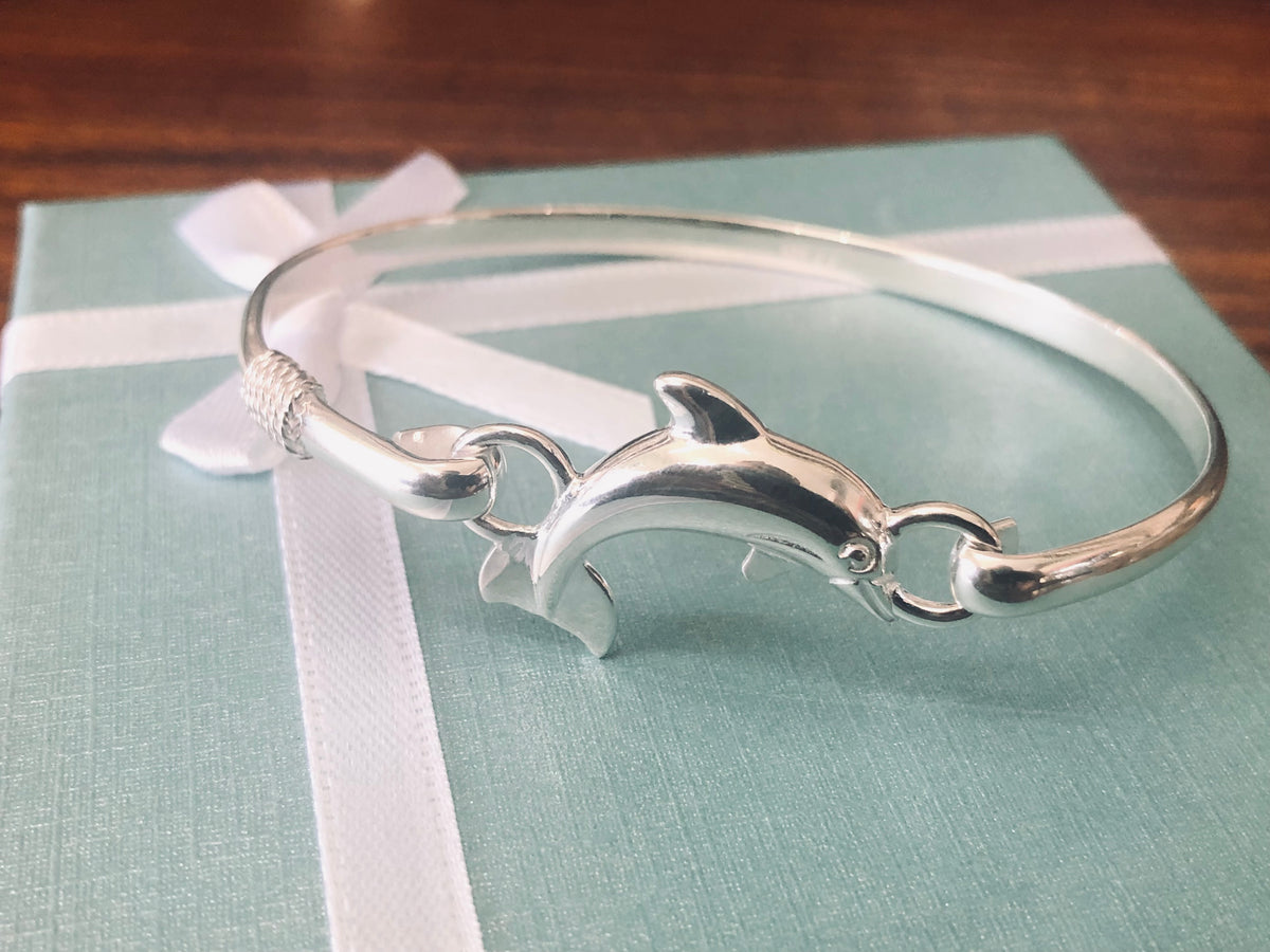 Dolphin on sale bracelet silver