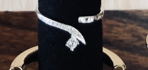 Sterling silver toe ring.