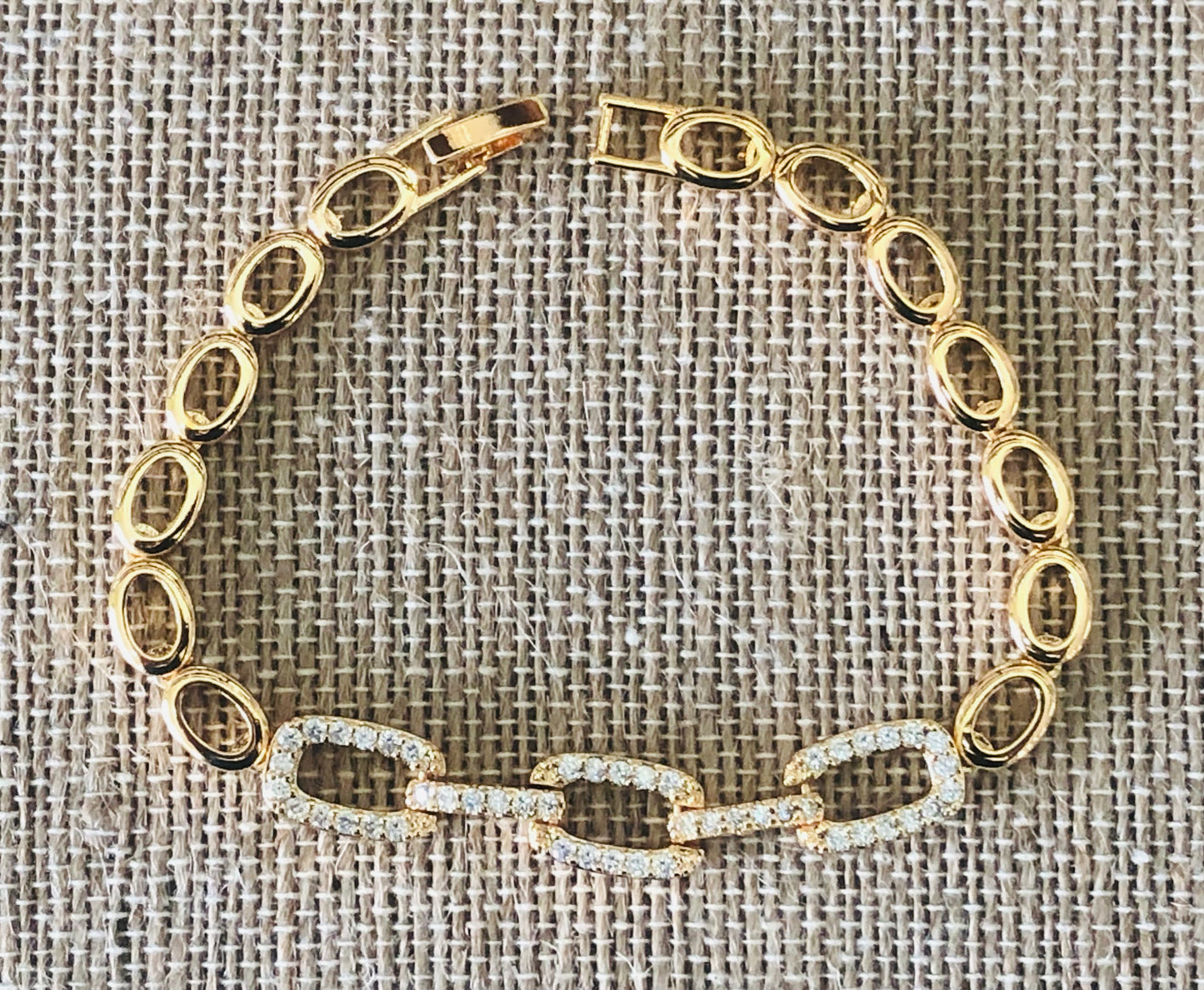 Gold plated hand chain 7 1/2 inches