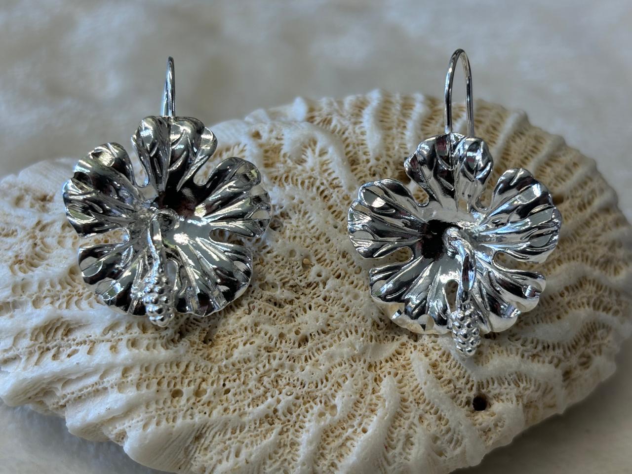 Sterling silver hibiscus flowers earrings.