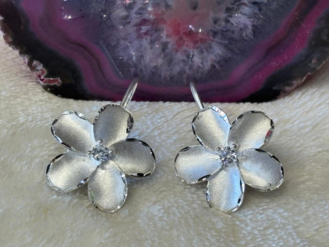 Sterling silver plumeria flowers earrings.