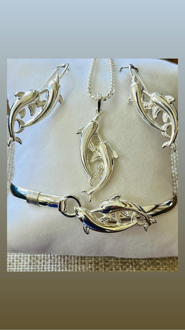 Sterling silver(925) dolphins set.