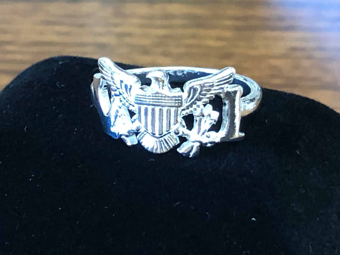 Sterling silver (925) VI flag ring.