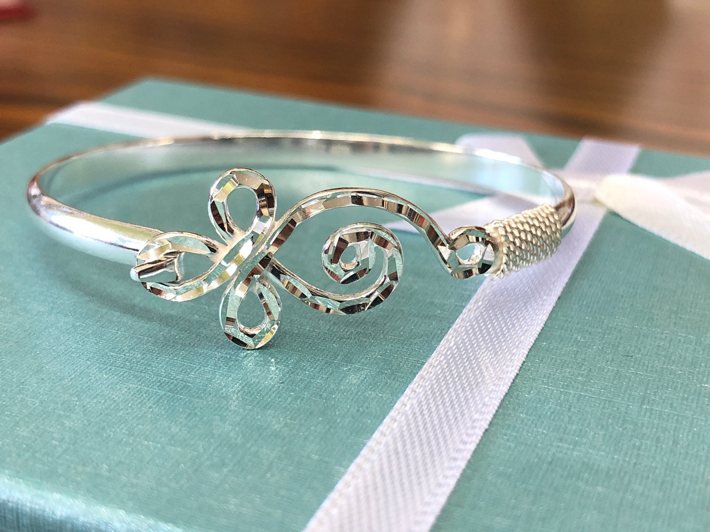 Sterling silver (925)Ribbon kid’s bracelet.