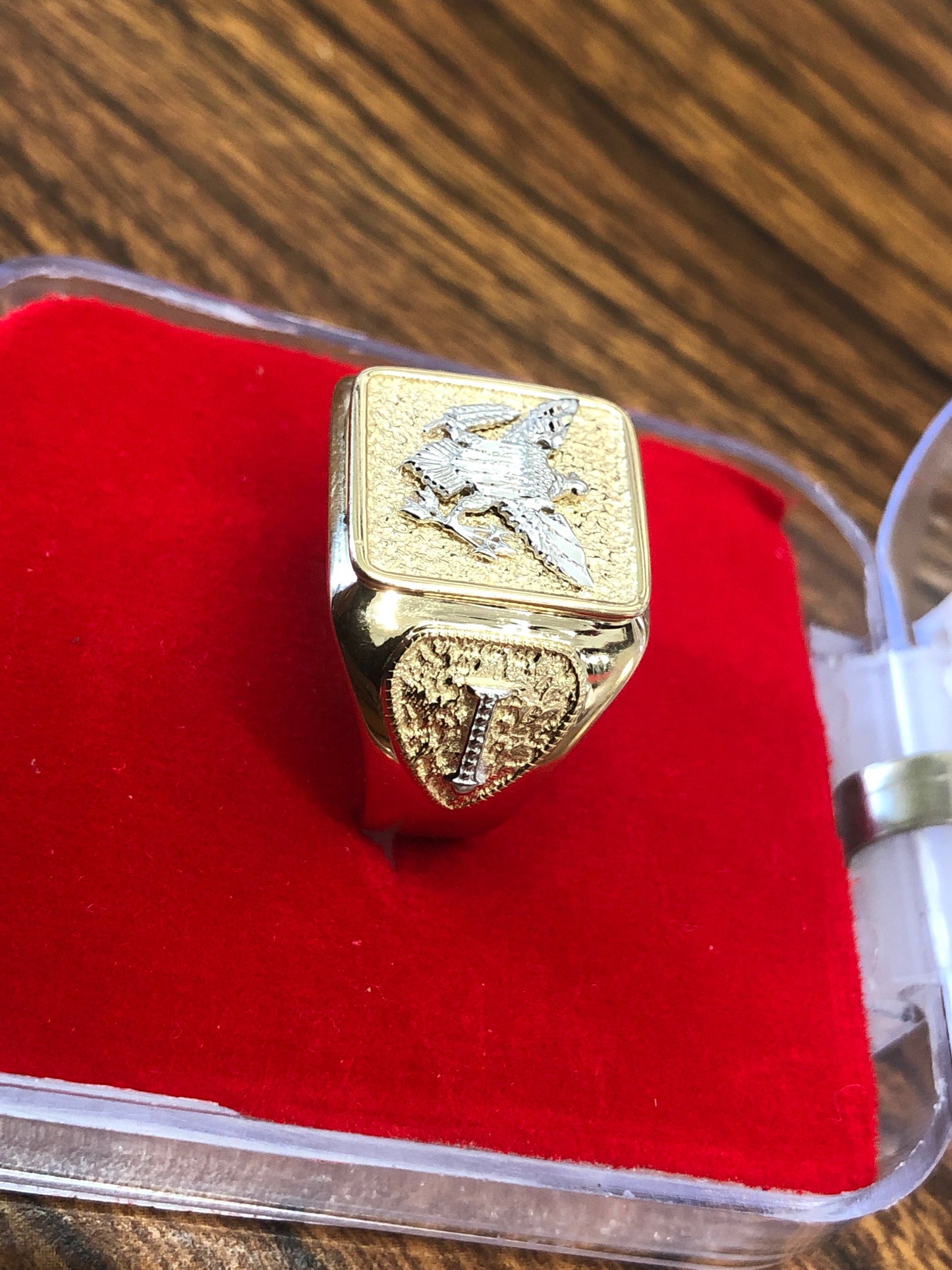 14 K solid gold VI Eagle men’s ring.