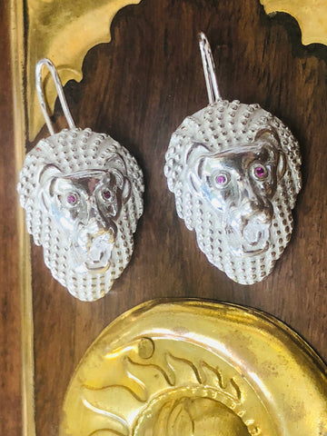 925 Sterling silver Lion head earrings.